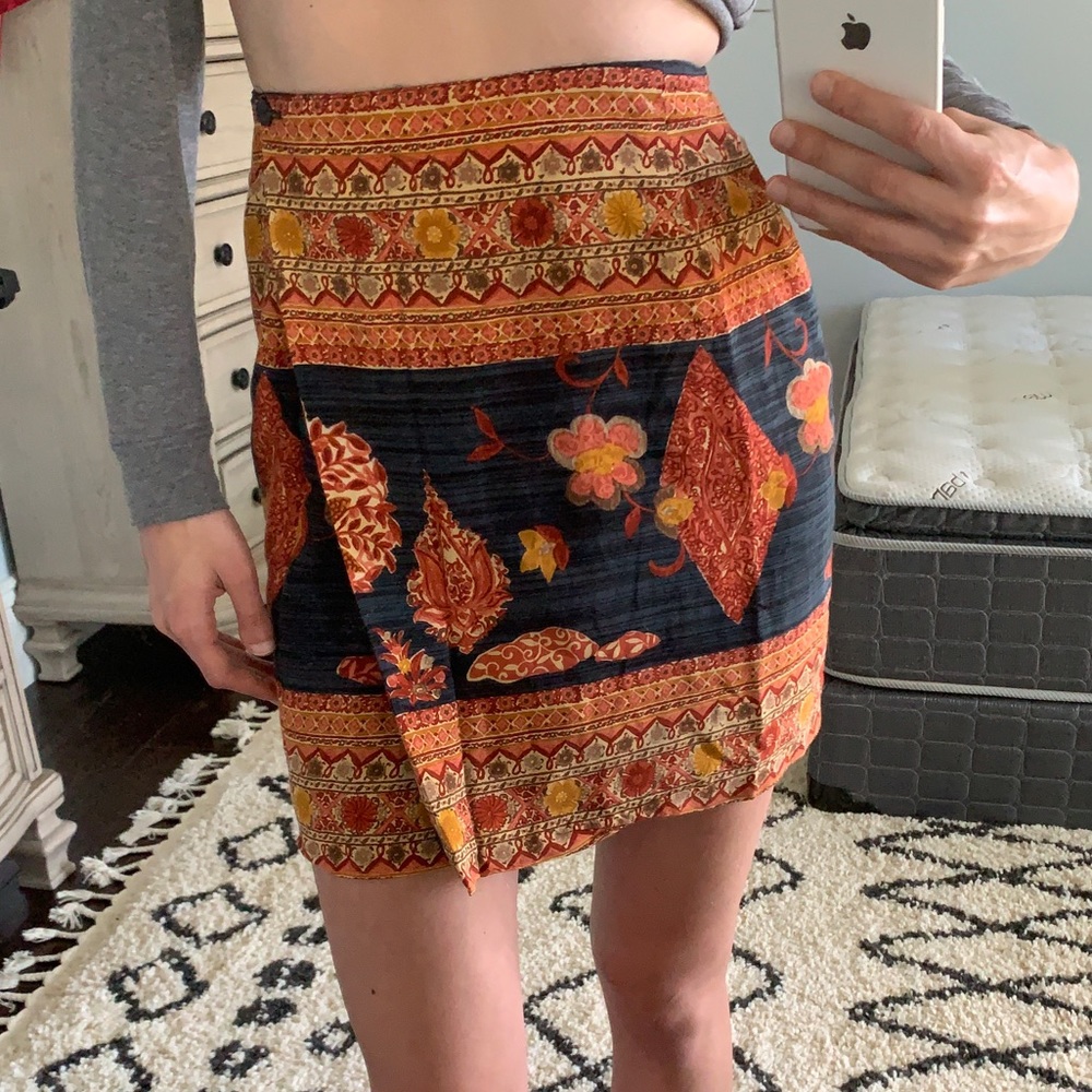 Patterned wrap skirt